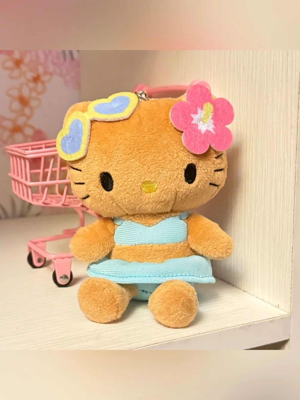 Summer tan Hello kitty plush keychain